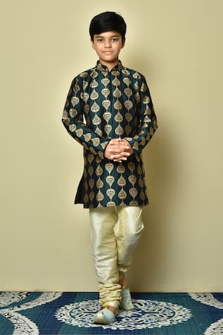 Thread Embroidered Kurta Set 