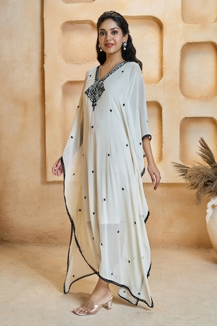 Aariyana Couture Geometric Thread Embroidered Kaftan