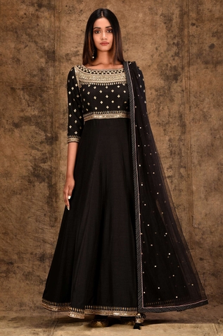 Ariyana Couture Embroidered Anarkali Set