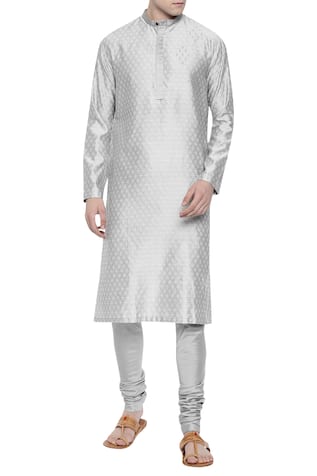 Hand embroidered kurta set For Kids