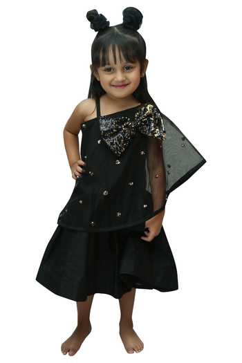 Kirti Agarwal - Pret N Couture One Shoulder Sequined Bow Dress 