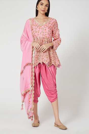 Yuvraani Jaipur Embroidered Kurta Set 