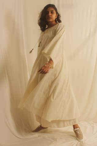 Shwetanga Panelled Kurta & Pant Set 