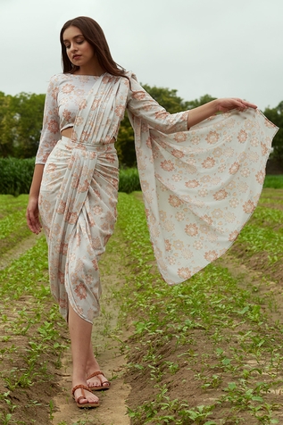 Pasha India Floral Print Draped Saree With Blouse