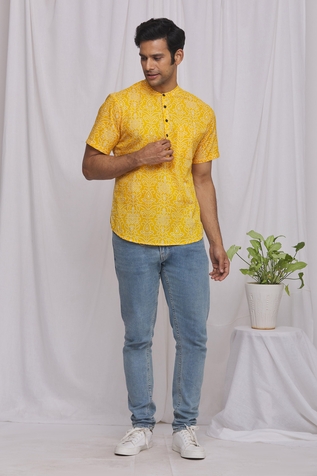 Aryavir Malhotra Cotton Bandhani Print Short Kurta