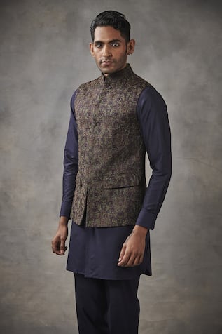 Floral Embroidered Bundi & Kurta Set 