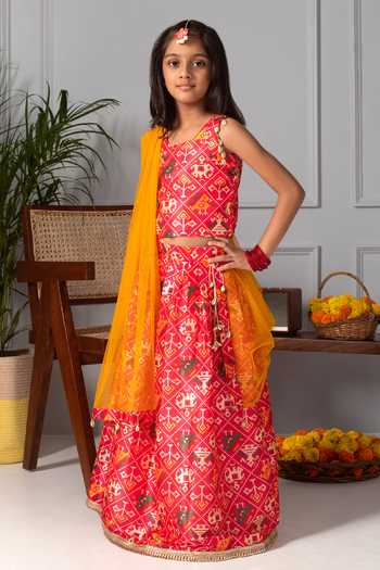 Free Sparrow Patola Print Lehenga Set 