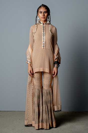 Pooja Rajgarhia Gupta Zig Zag Print Kurta Sharara Set 