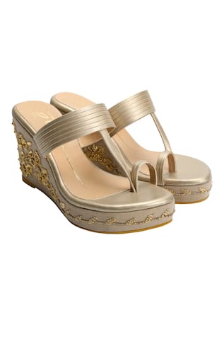 Kolhapuri Embellished Wedges 