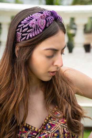 Mehak Murpana Embroidered Velvet Headband 