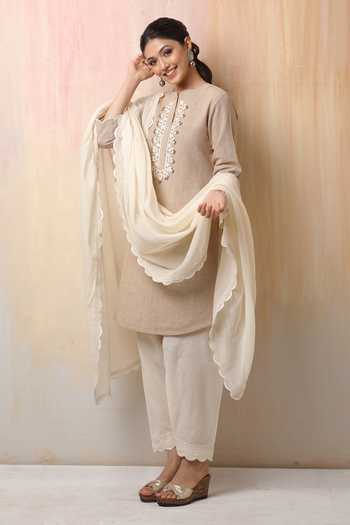 Leela By A Floral Embroidered Kurta Set 