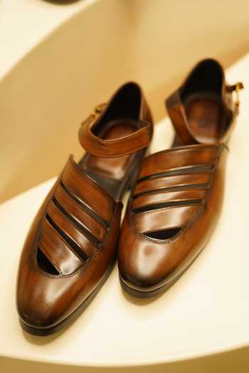 Jatin Malik Leather Cutwork Shoes 