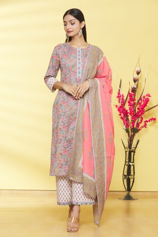 Nazaakat by Samara Singh Printed Kurta Set