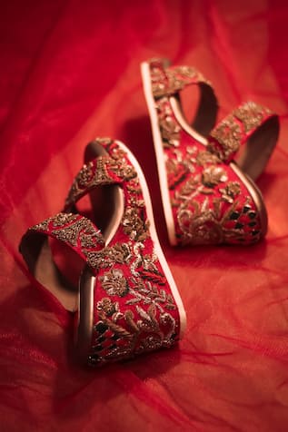 Pin by Antalhayat on Collections | Trending fashion shoes, Footwear design  women, Bridal sandals heels