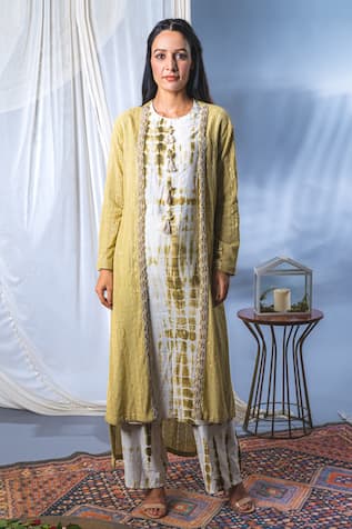 Sequin Embellished Cape & Kurta Set For Kids