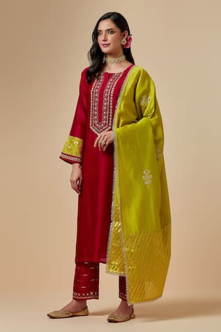 Anantaa by Roohi