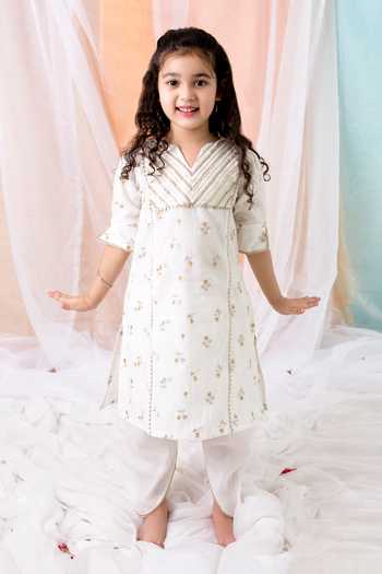 Chotibuti Chanderi Embroidered Kurta & Pant Set 