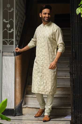 Priyanka Haralalka Geometric Embroidered Kurta Set 
