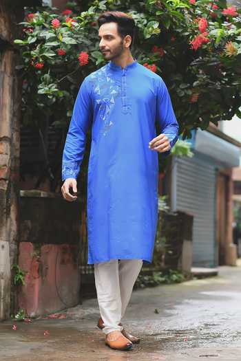 Priyanka Haralalka Geometric Embroidered Kurta Set 