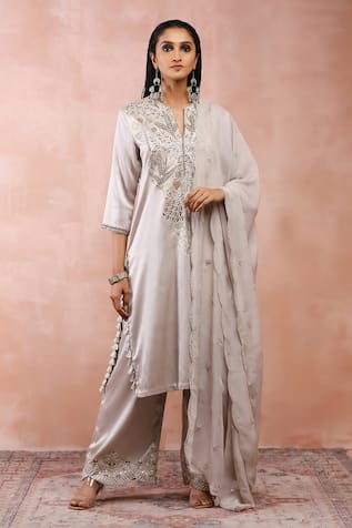 Payal Singhal Bagh Floral Embroidered Kurta Set 