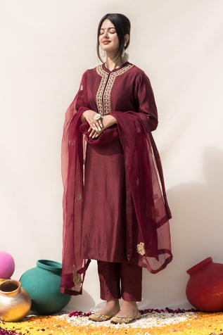 MITHI SUPARI Kamini Yoke Embroidered Kurta Pant Set