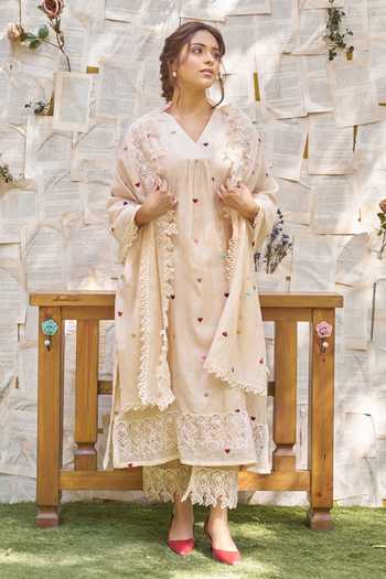 Naaz By Noor Heart Thread Embroidered Kurta Pant Set 