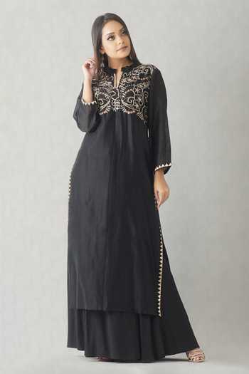 OMI Chanderi Hand Work Yoke Layered Kurta 
