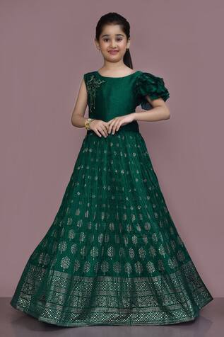 50 New and Beautiful Dresses for Girls in India 2023