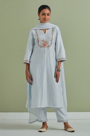Priya Chaudhary Straight Floral Embroidered Kurta Set