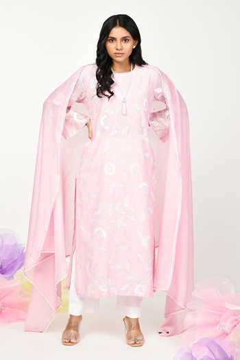Komal Shah Jaal Chaav Chanderi Flower Embroidered Kurta Set 