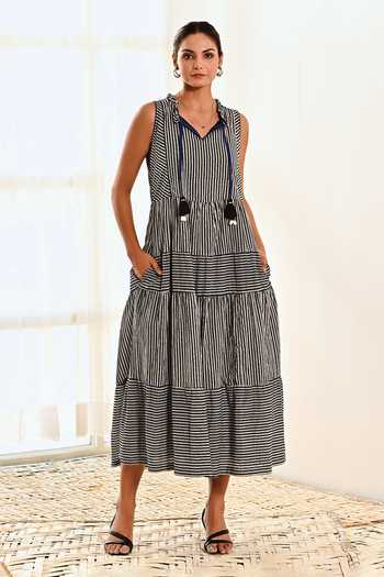 Moontara Stripe Pattern Sleeveless Dress 