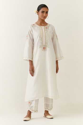 Anantaa By Roohi Silk Chanderi Round Neck Kurta 