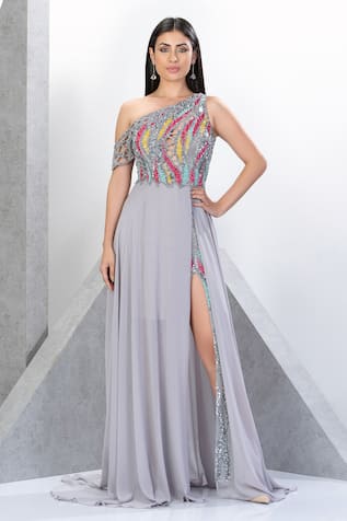 47 Gorgeous Dinner Gown Styles for Awards  Red Carpet Events  Svelte  Magazine  Dinner gowns Dinner gown styles Gown party wear