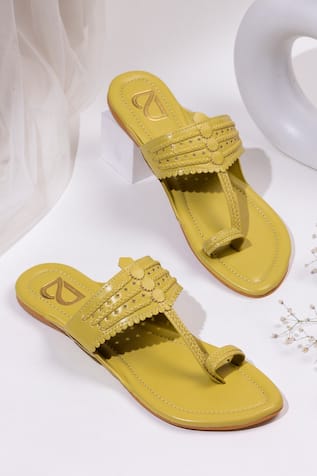 Braided Pattern Strap Kolhapuris 