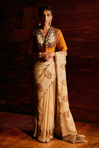 Mimamsaa Portia Floral Woven Saree With Blouse Piece