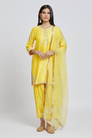 Samyukta Singhania Aari Work Kurta Pant Set 