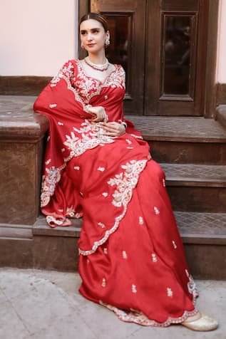 Kalighata Floral Embroidered Saree With Unstitched Blouse Piece 