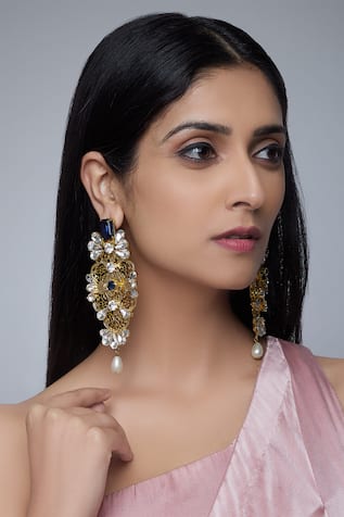 Structured stone earrings 