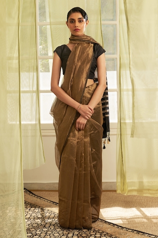 FIVE POINT FIVE Striped Saree With Running Blouse