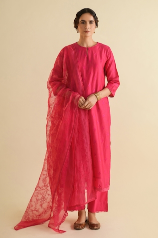 Kameez Flower Embroidered Kurta Set