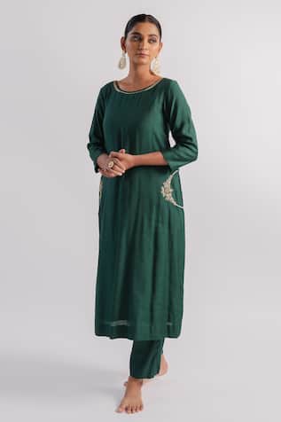 Neck Embroidered Kurta & Pant Set 