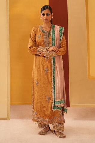 Priyanka Singh Embroidered Kurta Salwar Set 