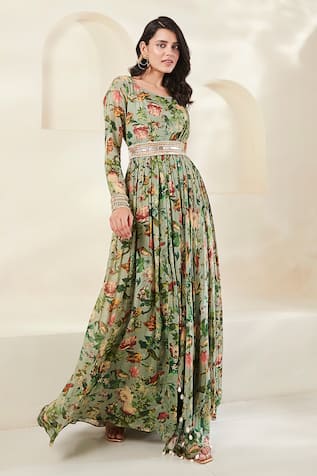 Letest New Beautiful Women's Gown With Flower Jalar Design