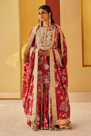 Priyanka Singh Resham & Thread Embroidered Kurta Gharara Set 