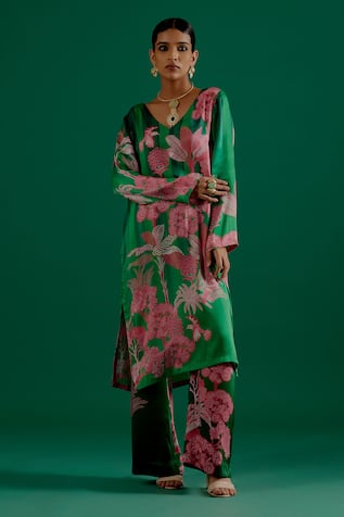 Sitaraa Pankhuri Forest Scene Print Kurta With Pant 