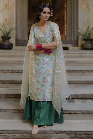 Baaro Masi Brocade Floral Pattern Kurta Set 