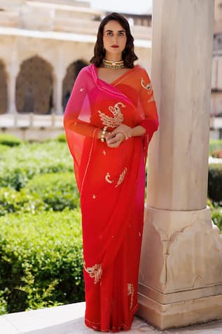 Peacock Motif Shaded Saree With Unstitched Blouse Piece 