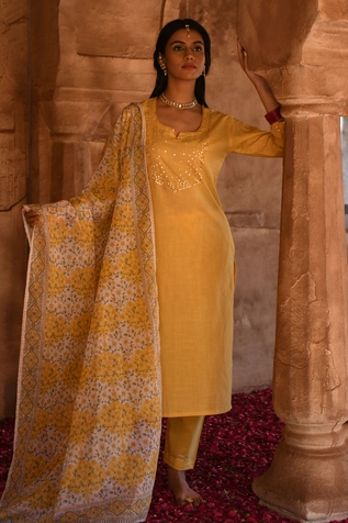 KARAJ JAIPUR Kurta Set With Flower Block Print Dupatta