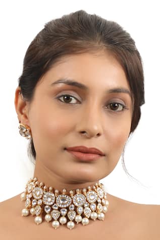 Jadtar Choker Set With Pearl Drops 