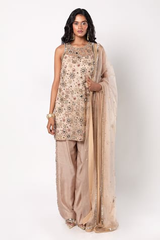 Labbada Bead Embroidered Kurta Pant Set 